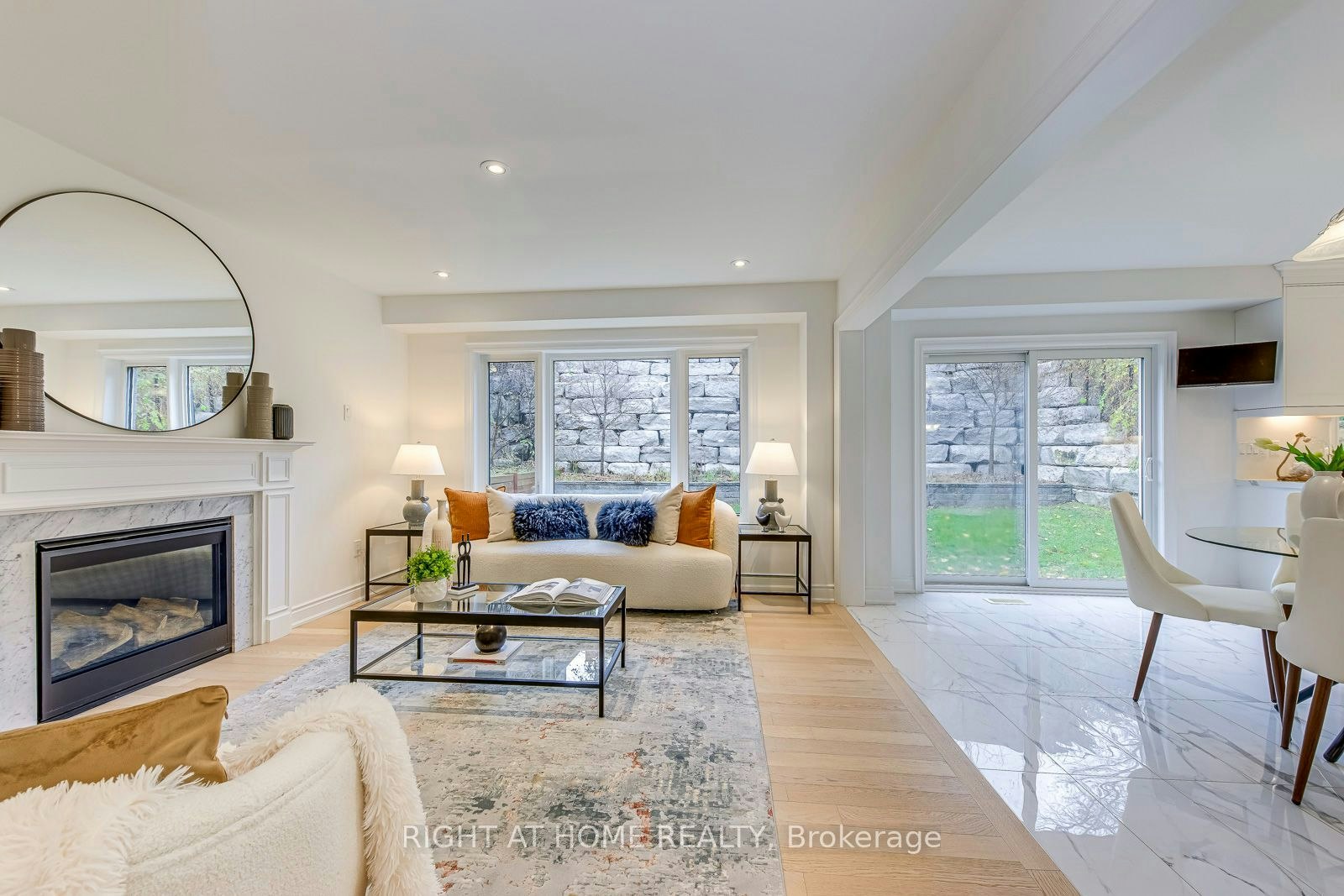 2575 Islington Avenue, Toronto, ON, M9V 4A2 - 6