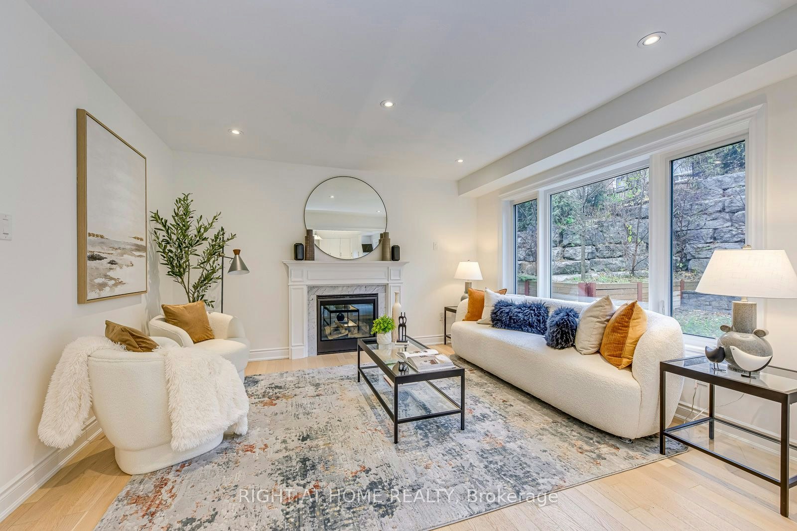 2575 Islington Avenue, Toronto, ON, M9V 4A2 - 7