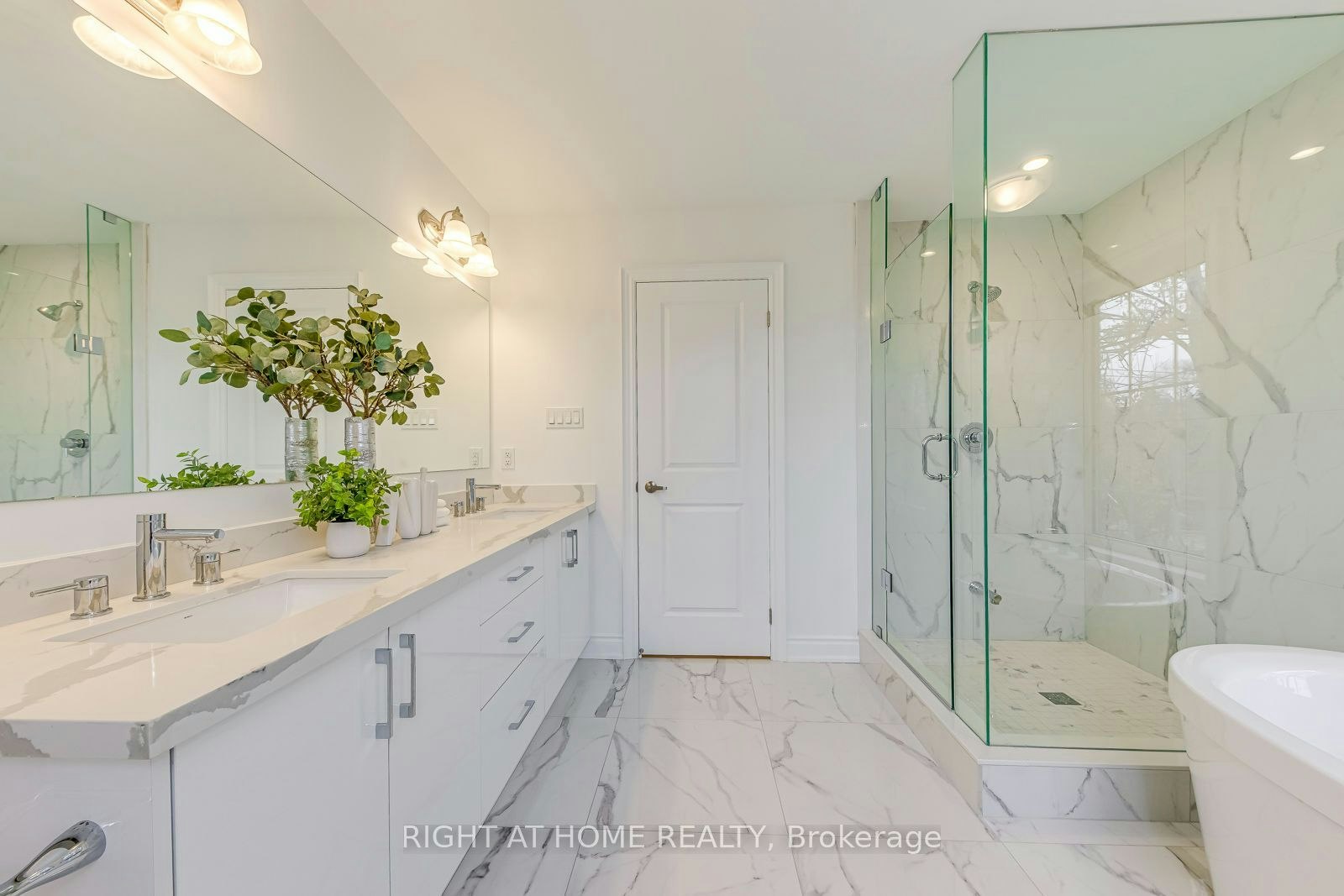 2575 Islington Avenue, Toronto, ON, M9V 4A2 - 29