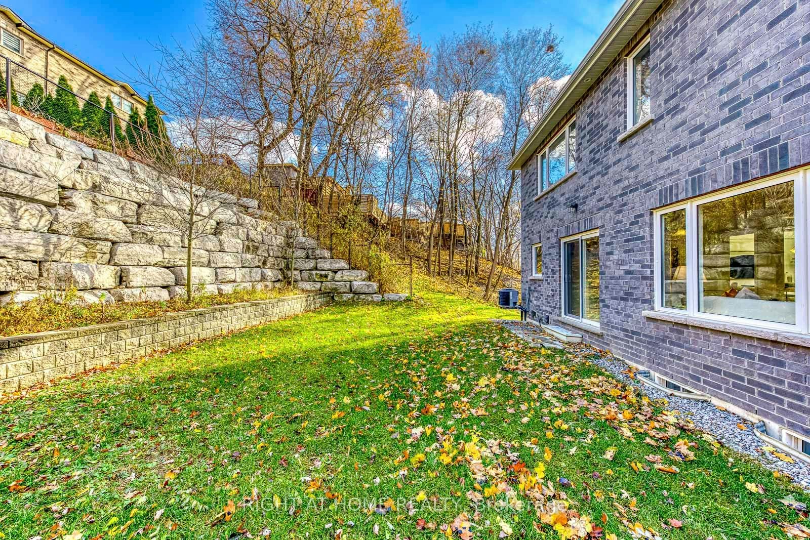 2575 Islington Avenue, Toronto, ON, M9V 4A2 - 47