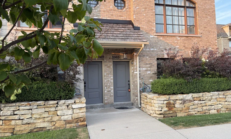 Lot 13-2005 Queensborough Gate