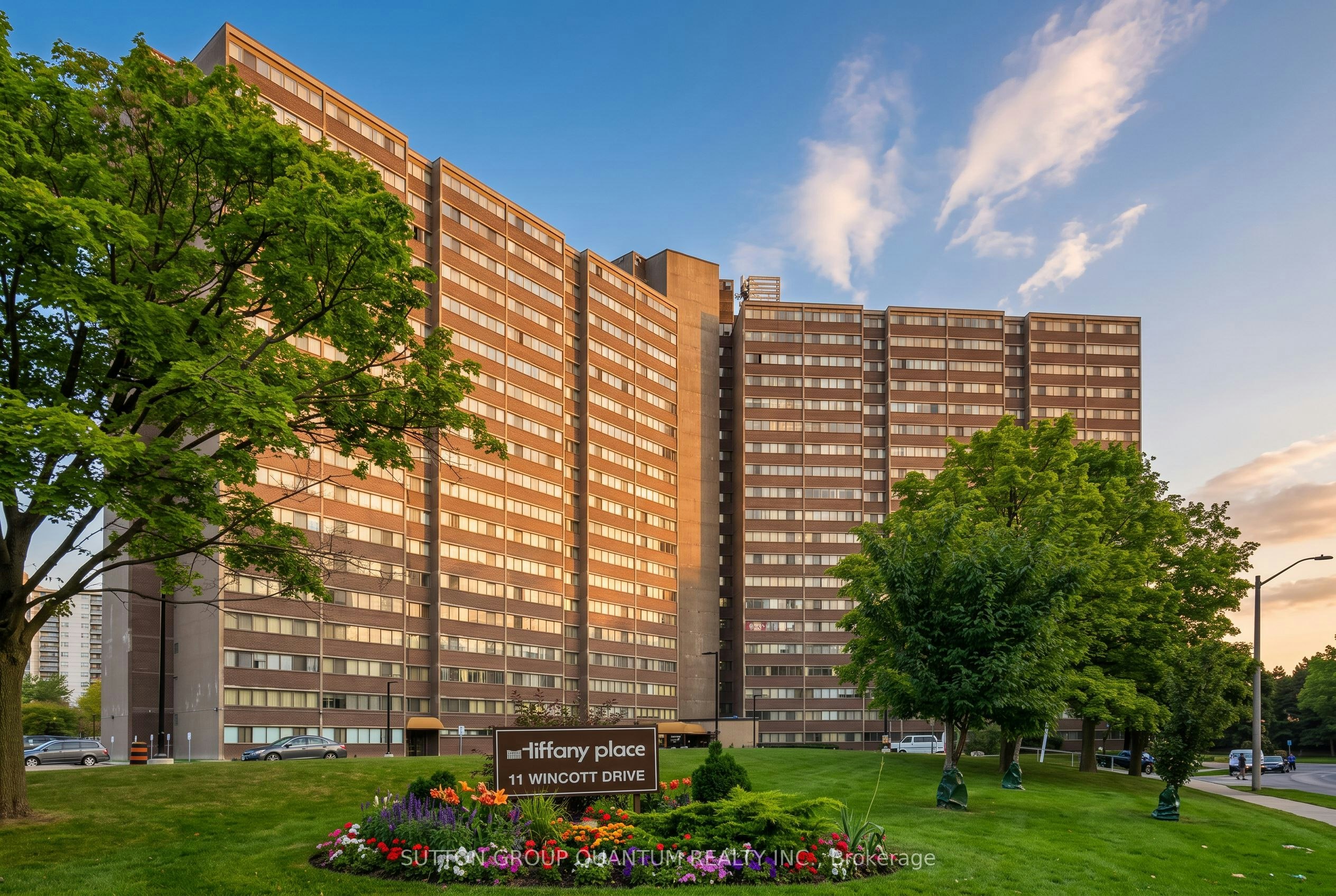 1810-11 Wincott Drive, Toronto, ON, M9R 2R9