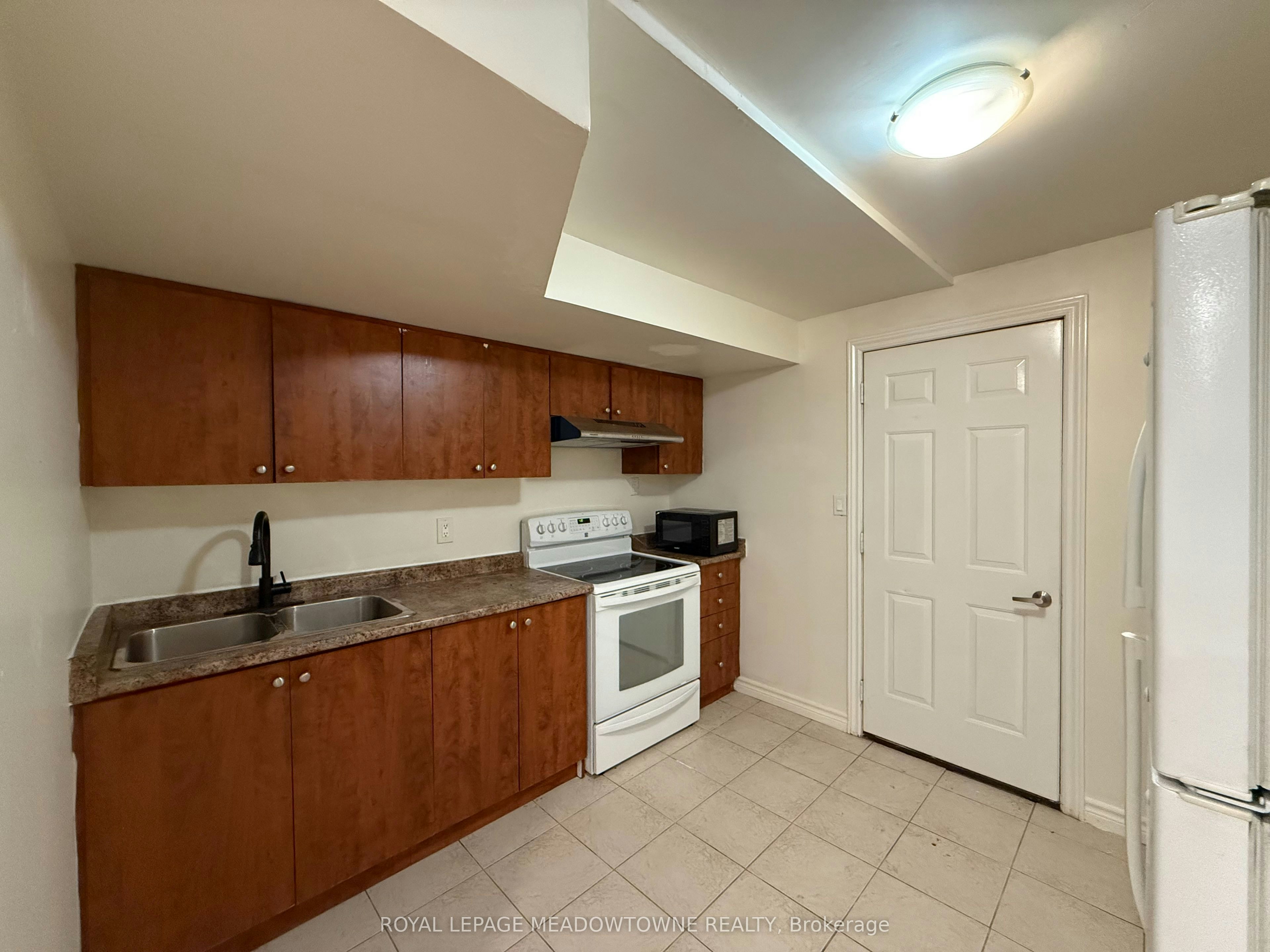 45 Bleasdale (Lower) Avenue, Brampton, ON, L7A 0P6 - 10
