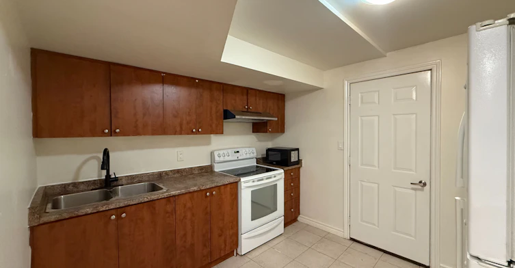 45 Bleasdale (Lower) Avenue, Brampton, ON, L7A 0P6 - 10