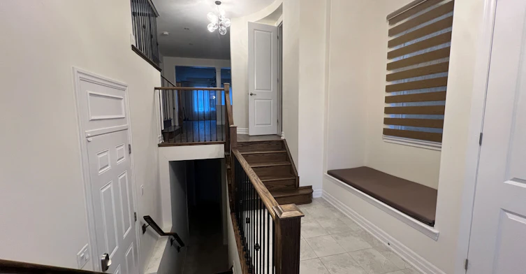 102 Fowley Drive, Oakville, ON, L6H 0V3 - 2