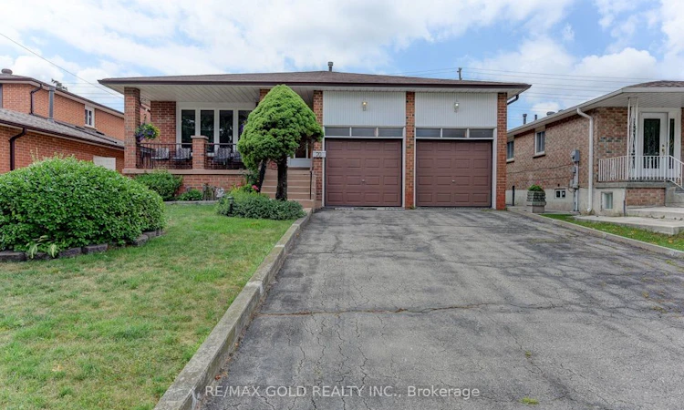 70 Malcolm Crescent