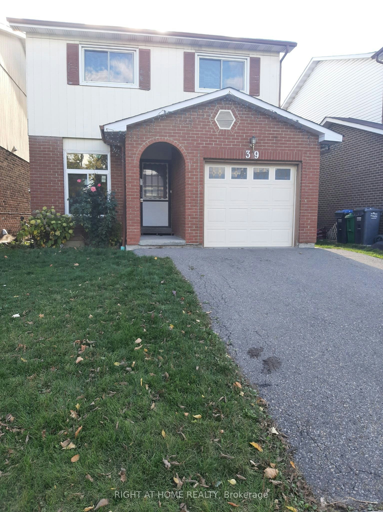 39 Hockley Path, Brampton, ON, L6V 3R2 - 2