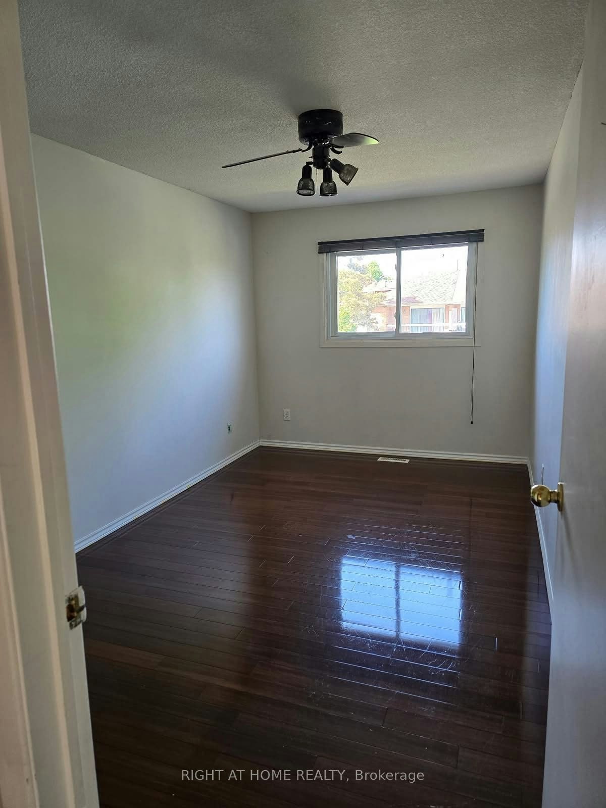 39 Hockley Path, Brampton, ON, L6V 3R2 - 6