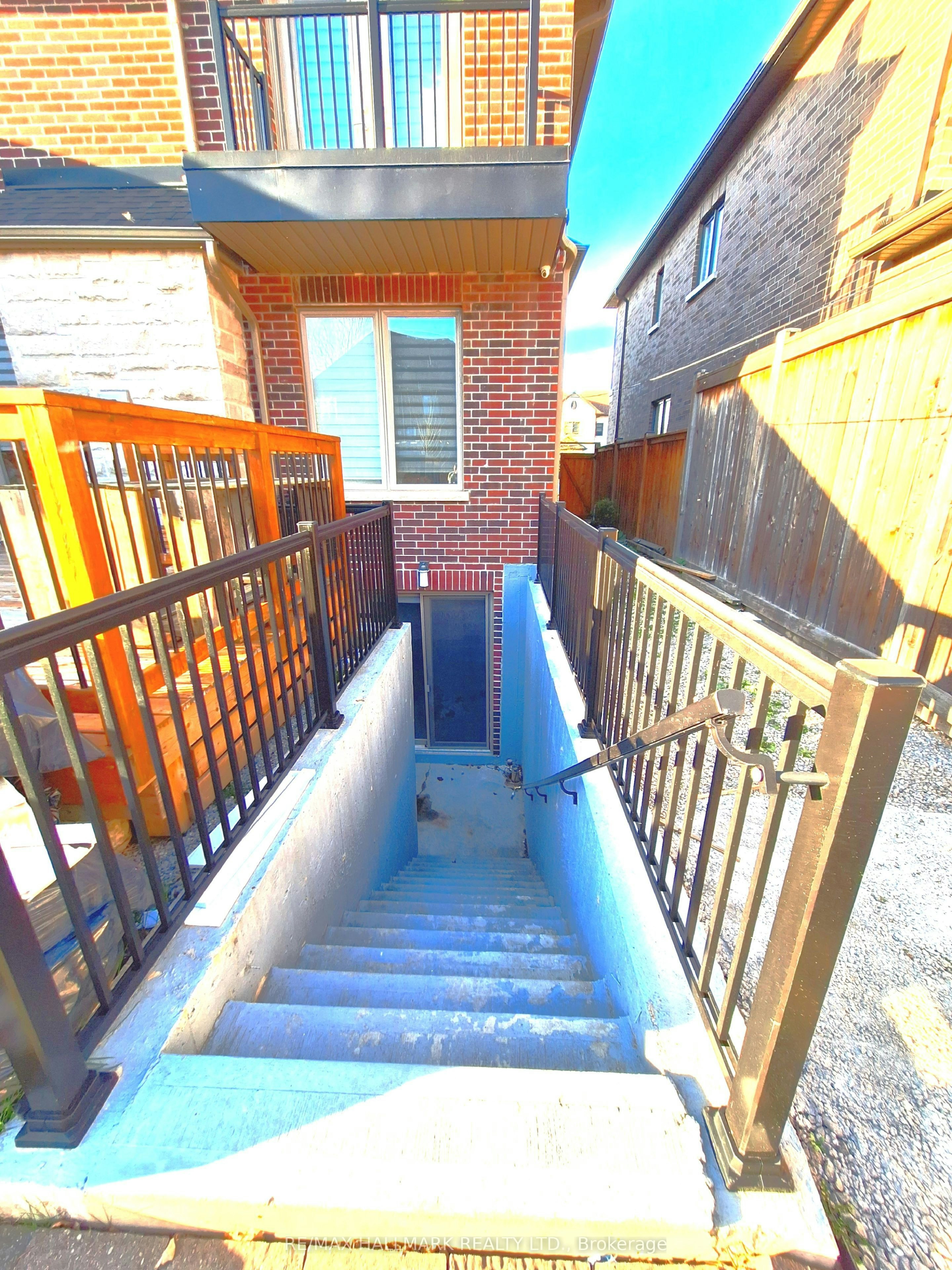 LOWER-38 Harrison Avenue, Mississauga, ON, L5H 2N9 - 4