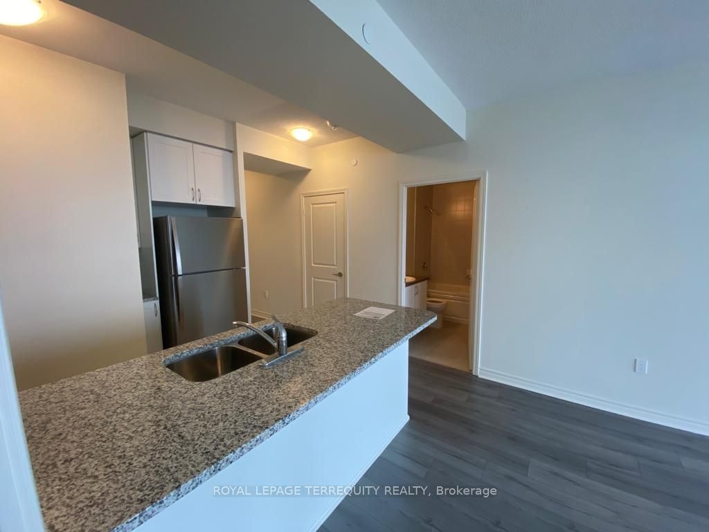 1819-349 Rathburn Road W, Mississauga, ON, L5B 0G9 - 5