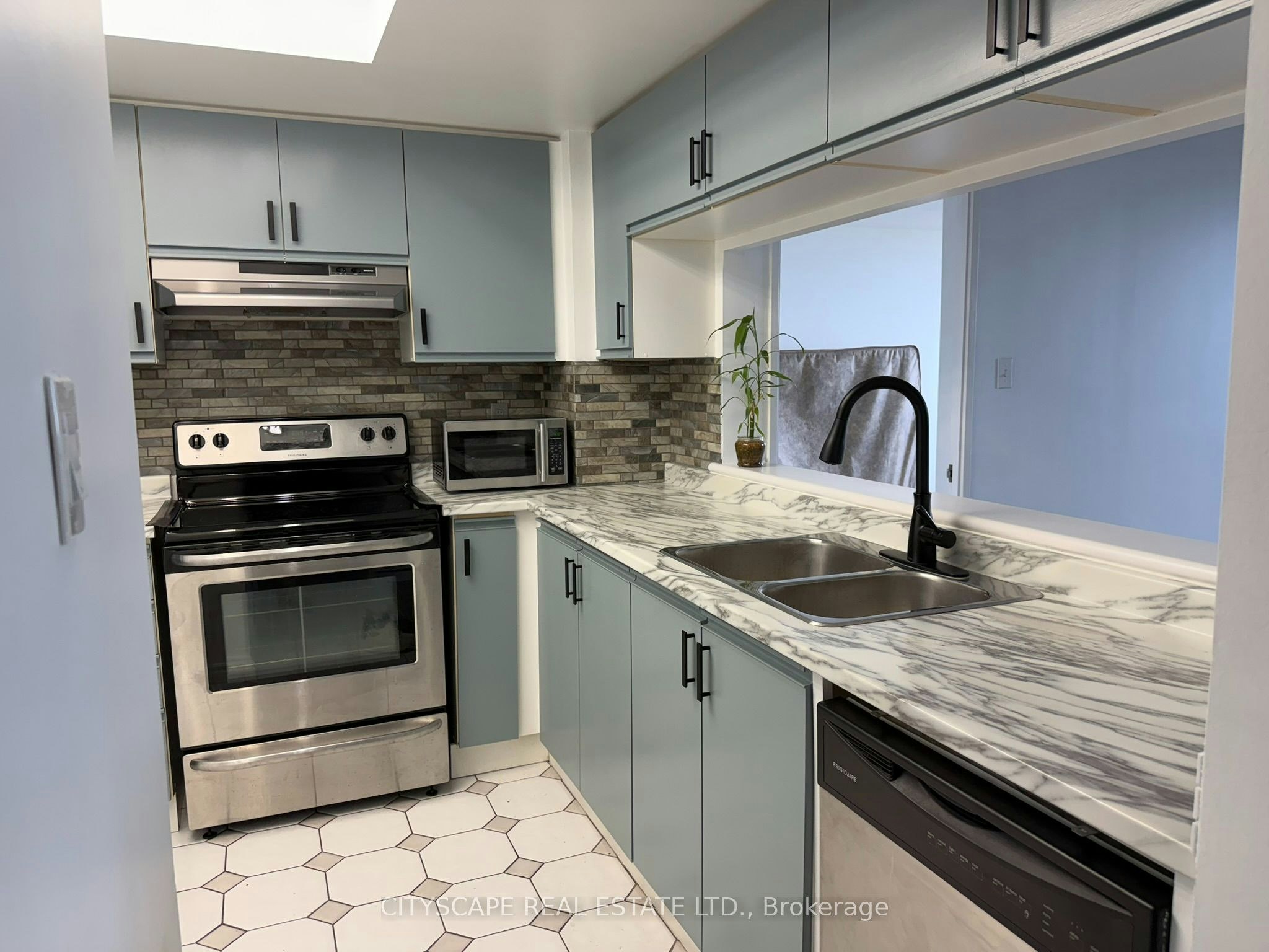 1906-101 Subway Crescent, Toronto, ON, M9B 6K4 - 13