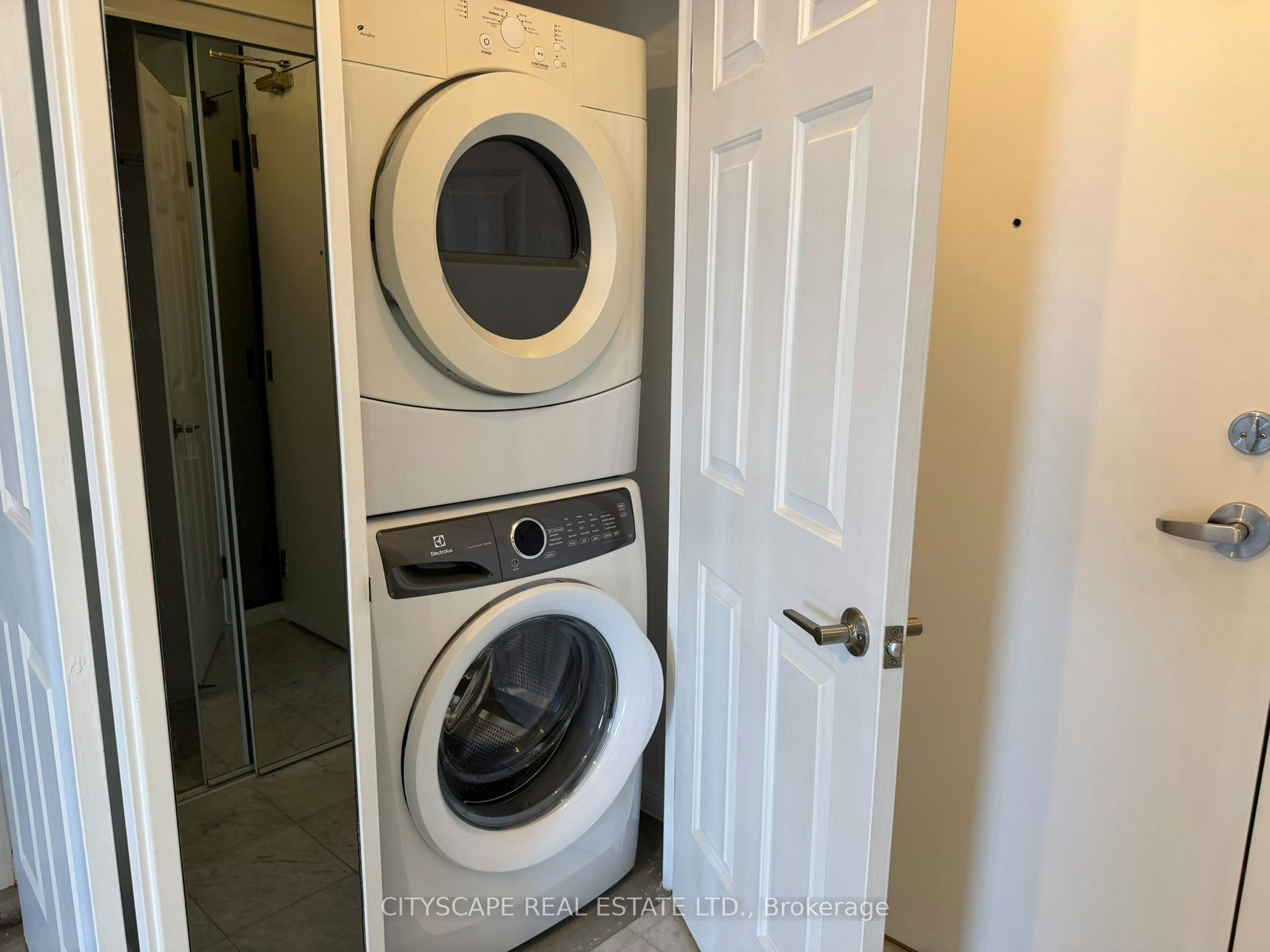 1906-101 Subway Crescent, Toronto, ON, M9B 6K4 - 16