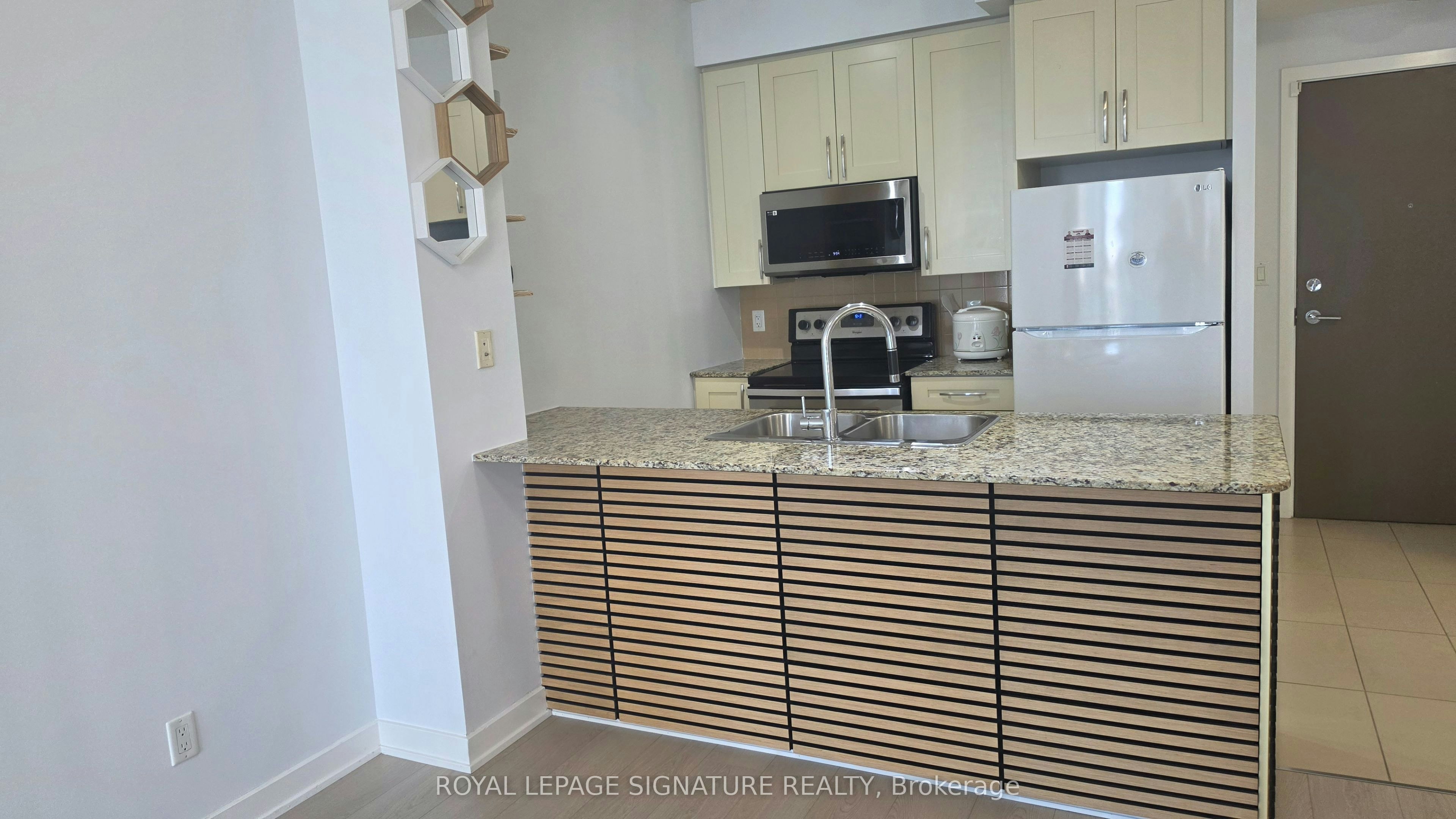 1107-4065 Brickstone Mews, Mississauga, ON, L5B 0G3 - 6