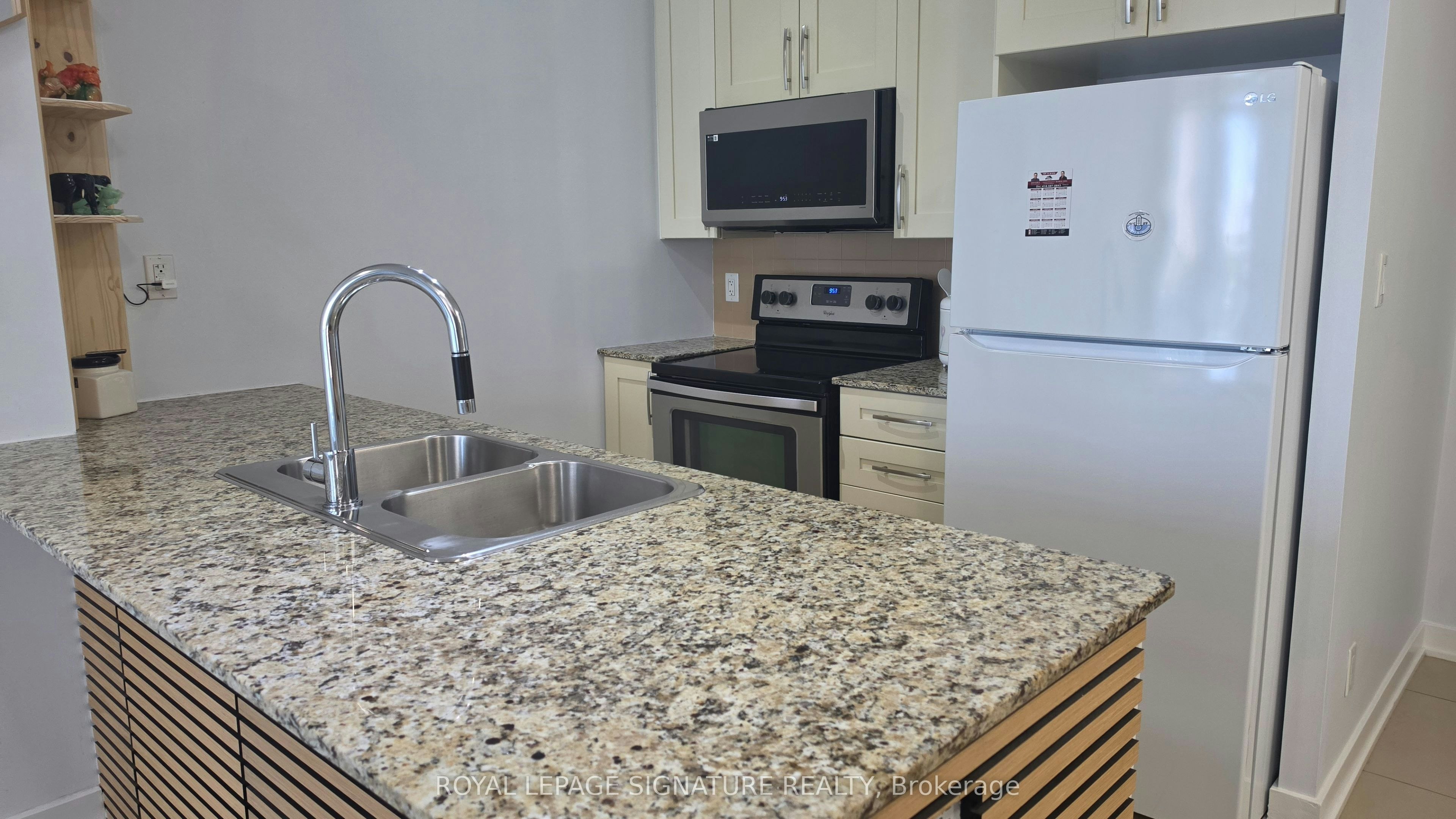 1107-4065 Brickstone Mews, Mississauga, ON, L5B 0G3 - 5