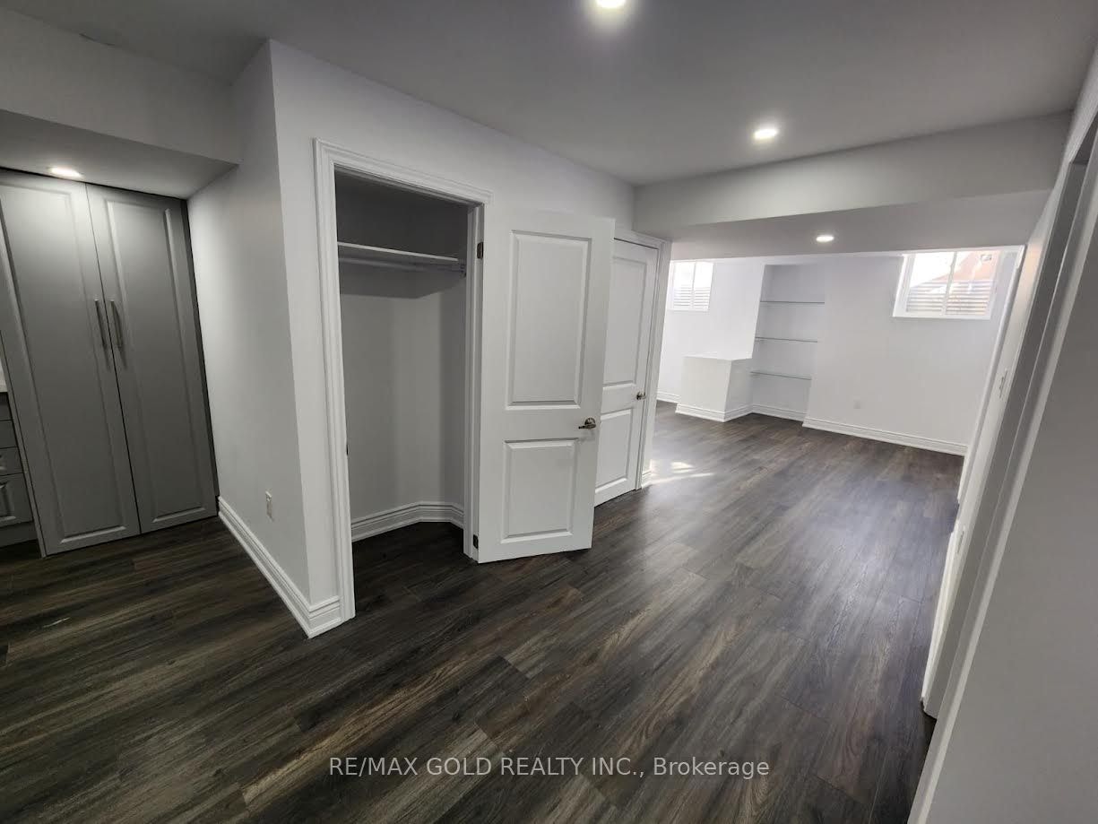 1-298 Etheridge Avenue, Milton, ON, L9E 1H7 - 8