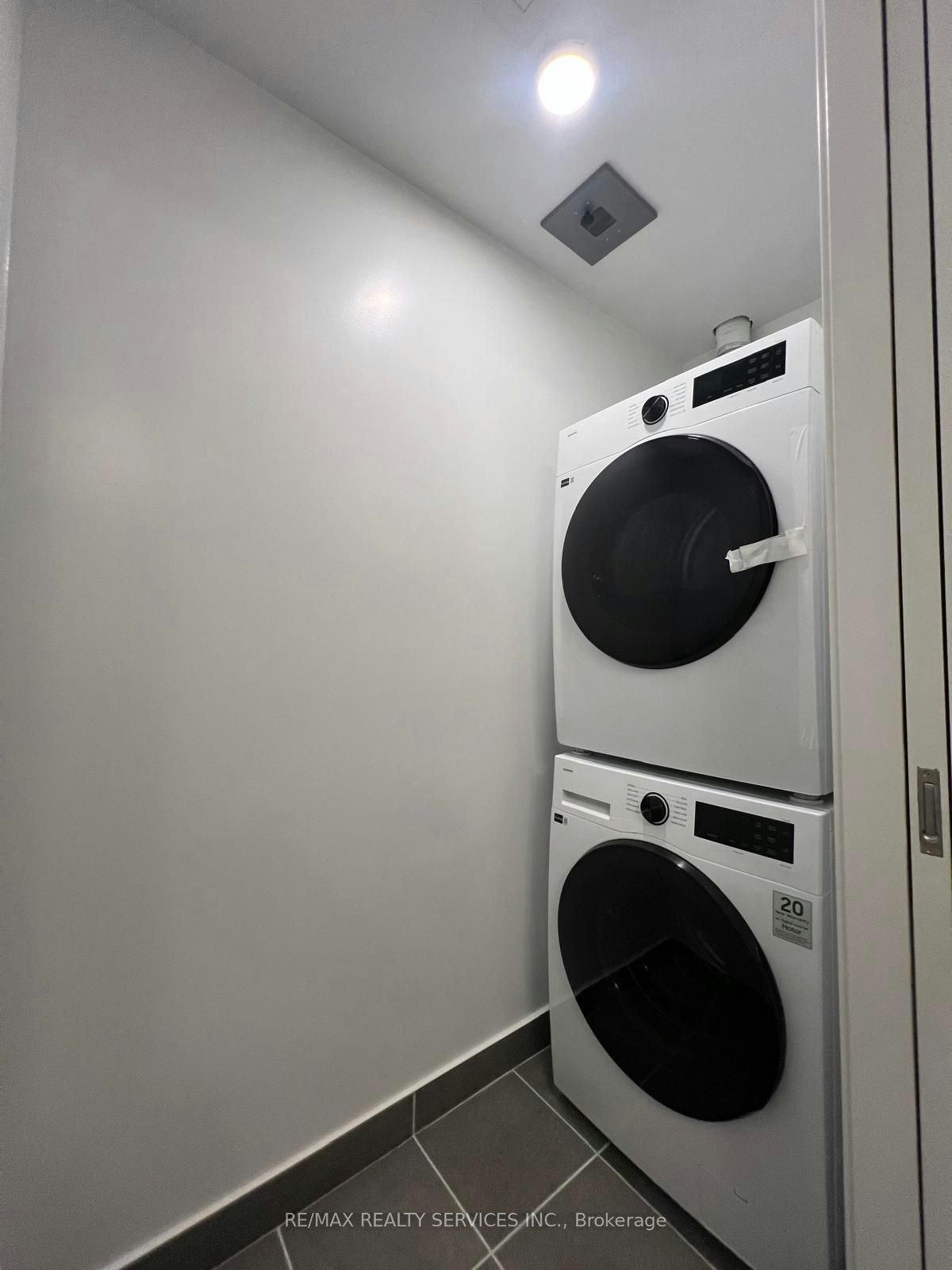 408A-115 Nipissing Road, Milton, ON, L9T 1R3 - 16