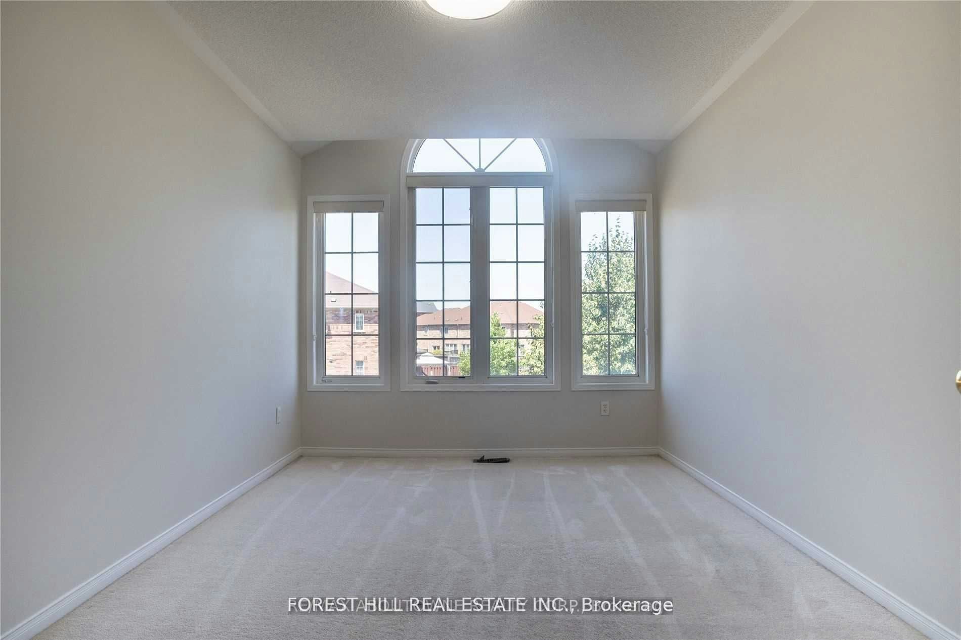 576 Courtney Valley Road, Mississauga, ON, L5V 0C2 - 32
