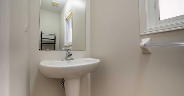 576 Courtney Valley Road, Mississauga, ON, L5V 0C2 - 18