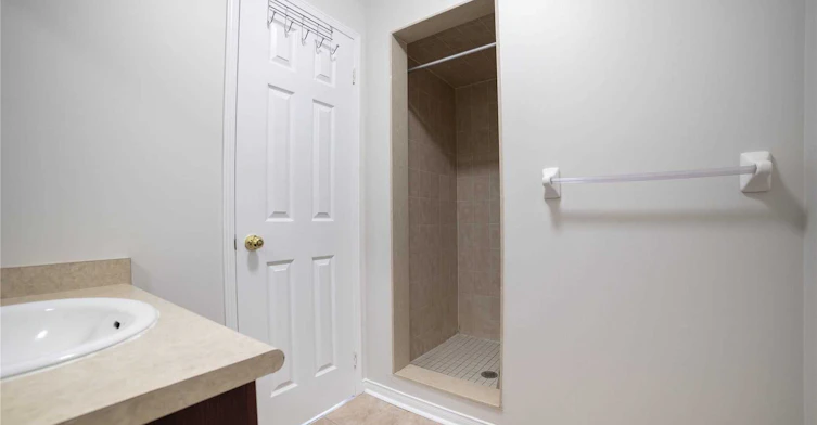 576 Courtney Valley Road, Mississauga, ON, L5V 0C2 - 26