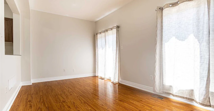 576 Courtney Valley Road, Mississauga, ON, L5V 0C2 - 12