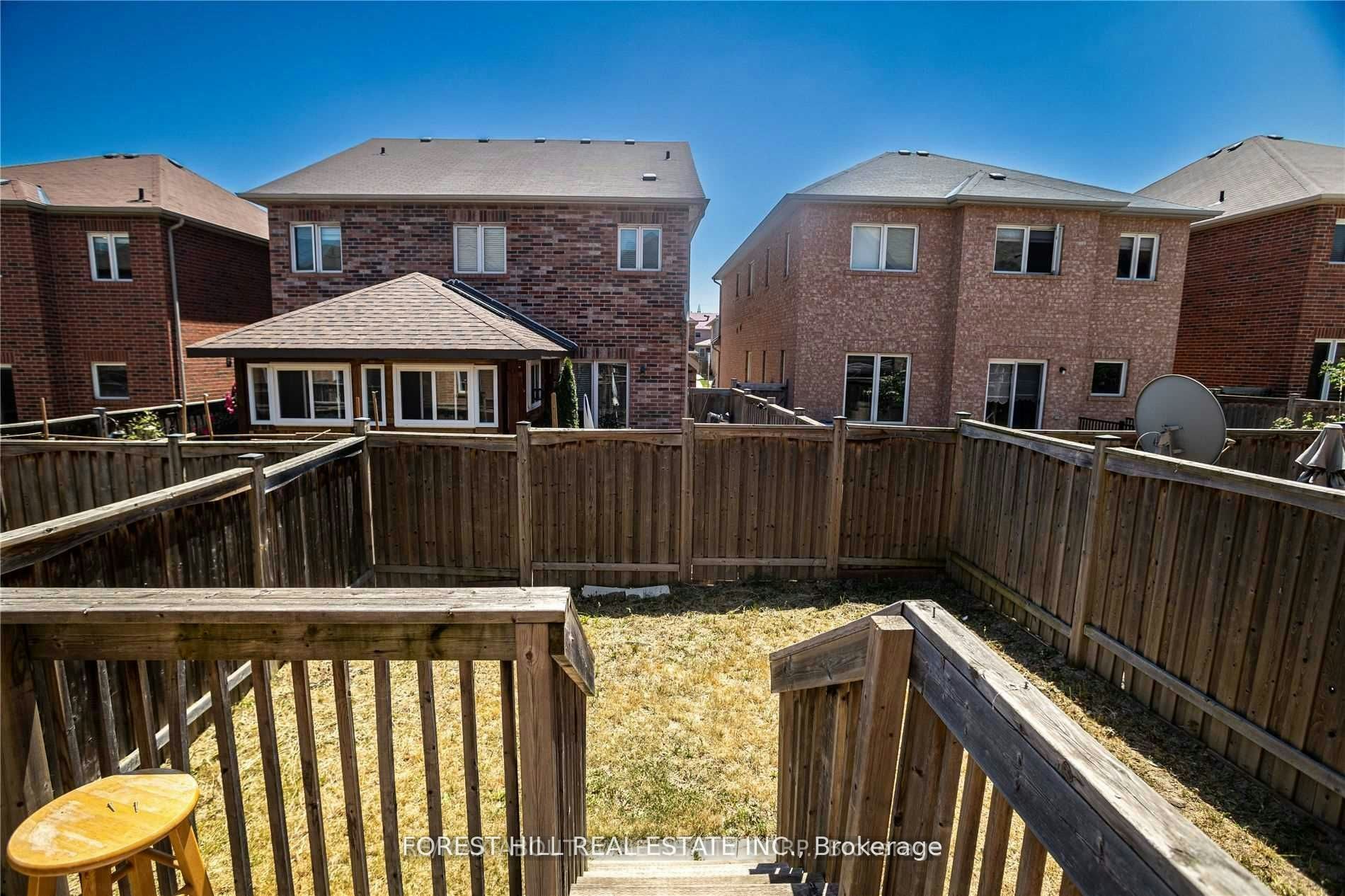 576 Courtney Valley Road, Mississauga, ON, L5V 0C2 - 39