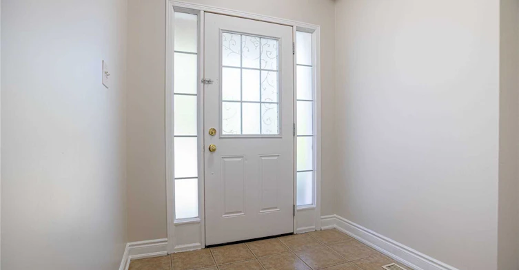 576 Courtney Valley Road, Mississauga, ON, L5V 0C2 - 4