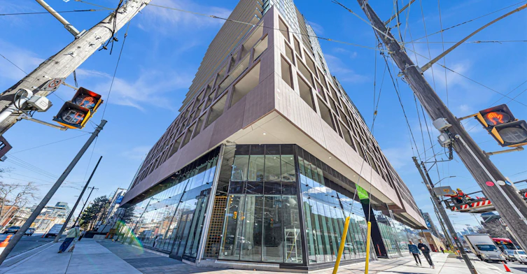 425-285 Dufferin Street W, Toronto, ON, M6K 1E6