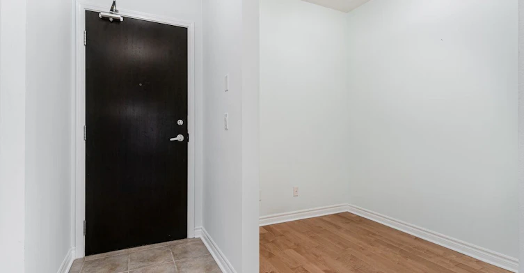 203-388 Prince Of Wales Drive, Mississauga, ON, L5B 0A1 - 6