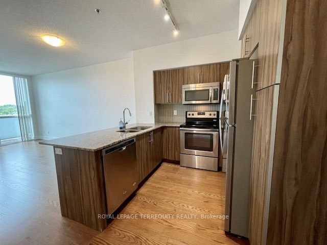 323-65 Speers Road, Oakville, ON, L6K 0J1 - 8