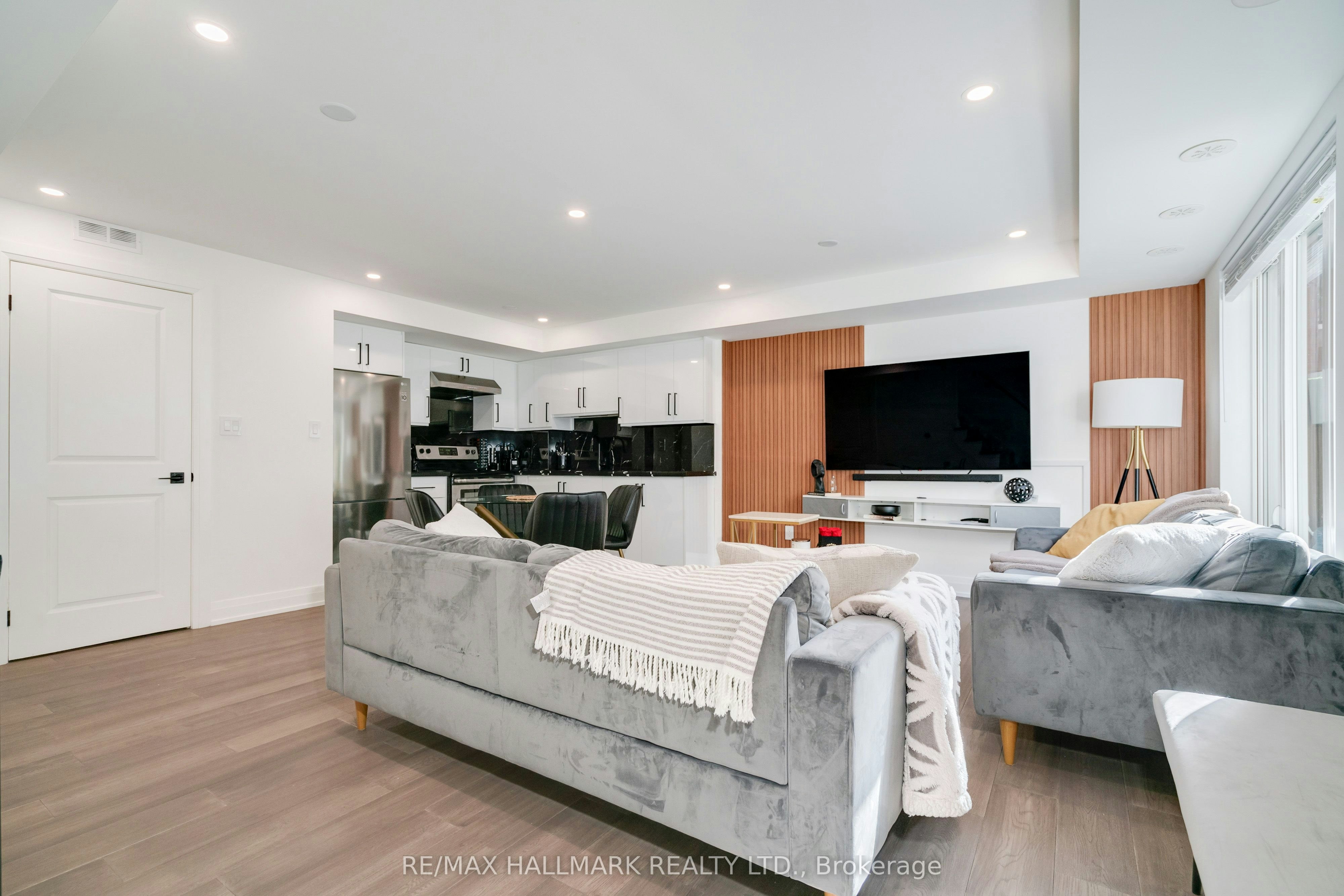 129-11 Foundry Avenue, Toronto, ON, M6H 0B7 - 4