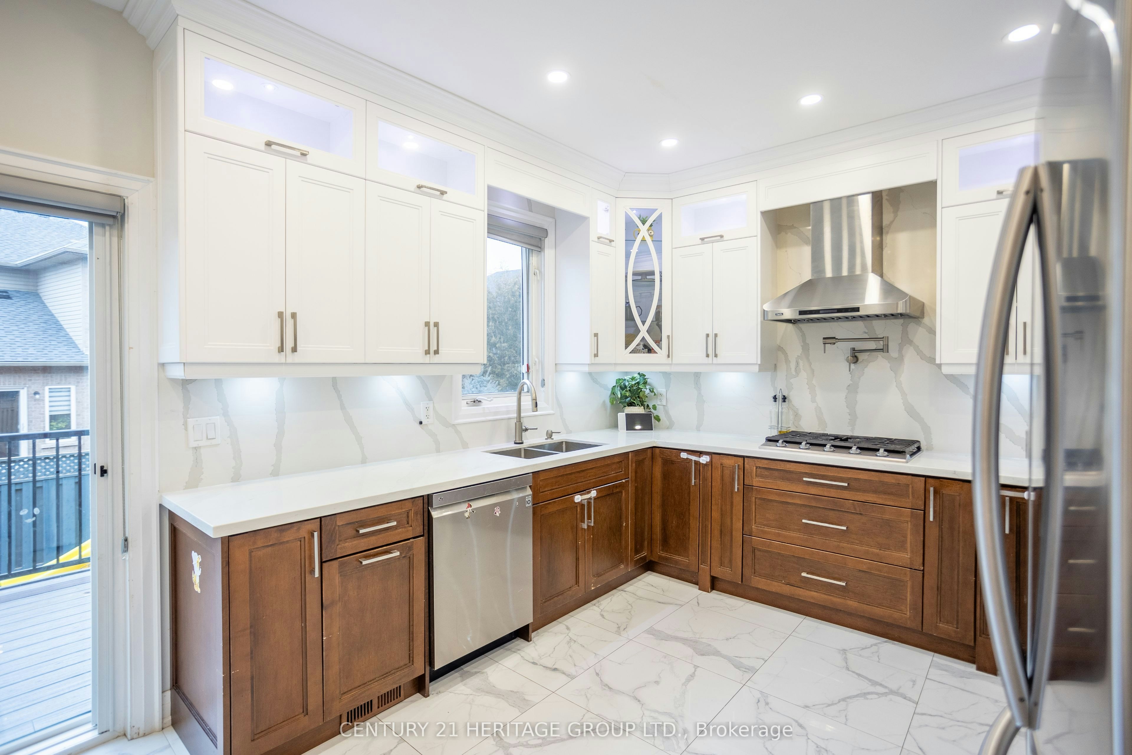 2434 Blue Holly Crescent, Oakville, ON, L6M 4V4 - 11