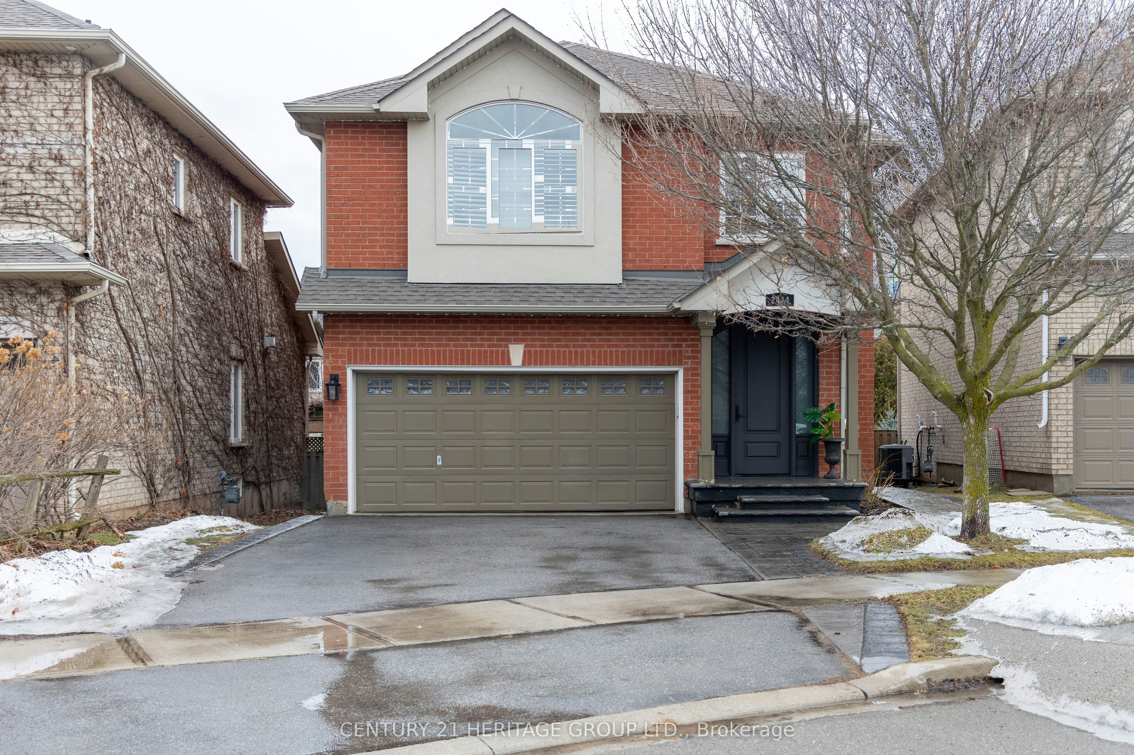 2434 Blue Holly Crescent, Oakville, ON, L6M 4V4
