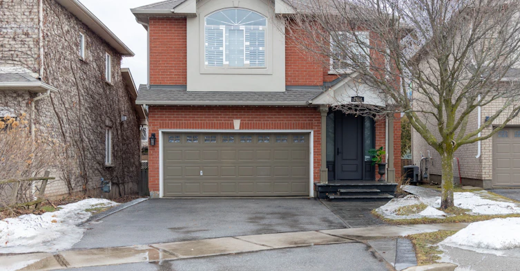 2434 Blue Holly Crescent, Oakville, ON, L6M 4V4
