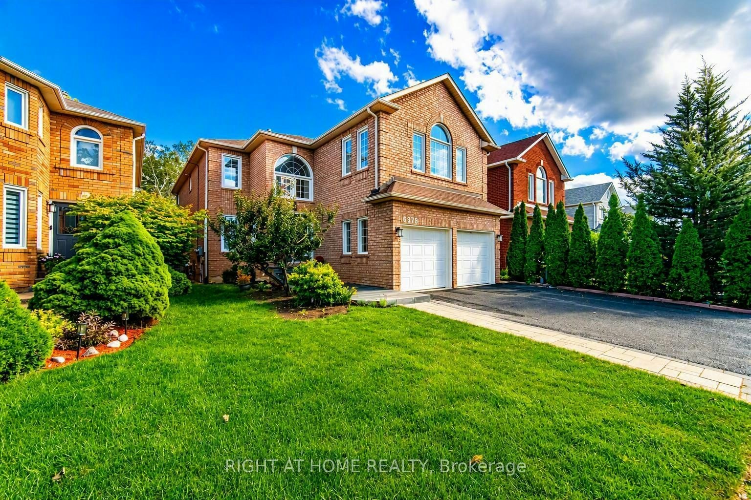 6379 Alderwood Trail, Mississauga, ON, L5N 6W9
