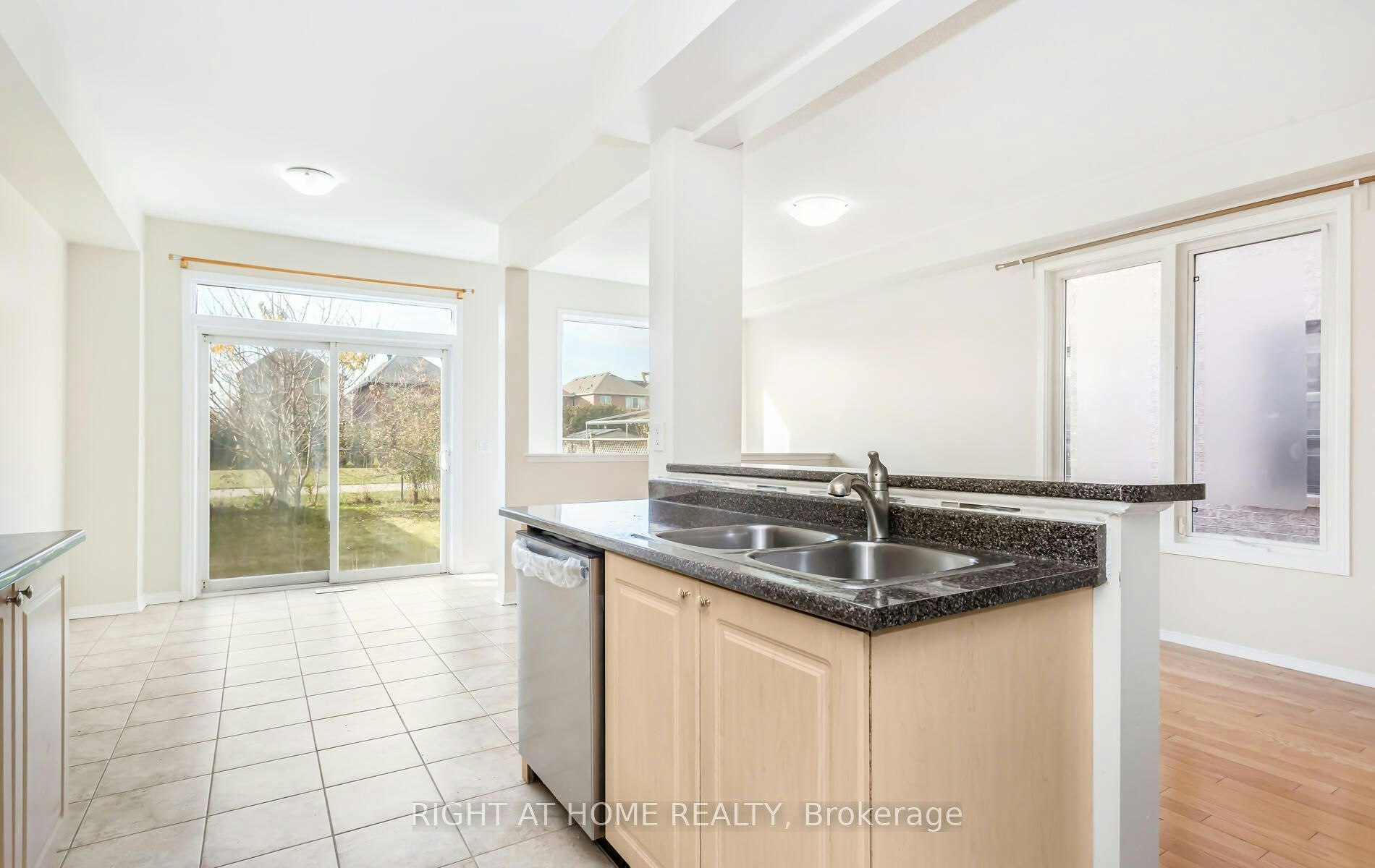 5042 Oscar Peterson Boulevard, Mississauga, ON, L5M 7W3 - 8