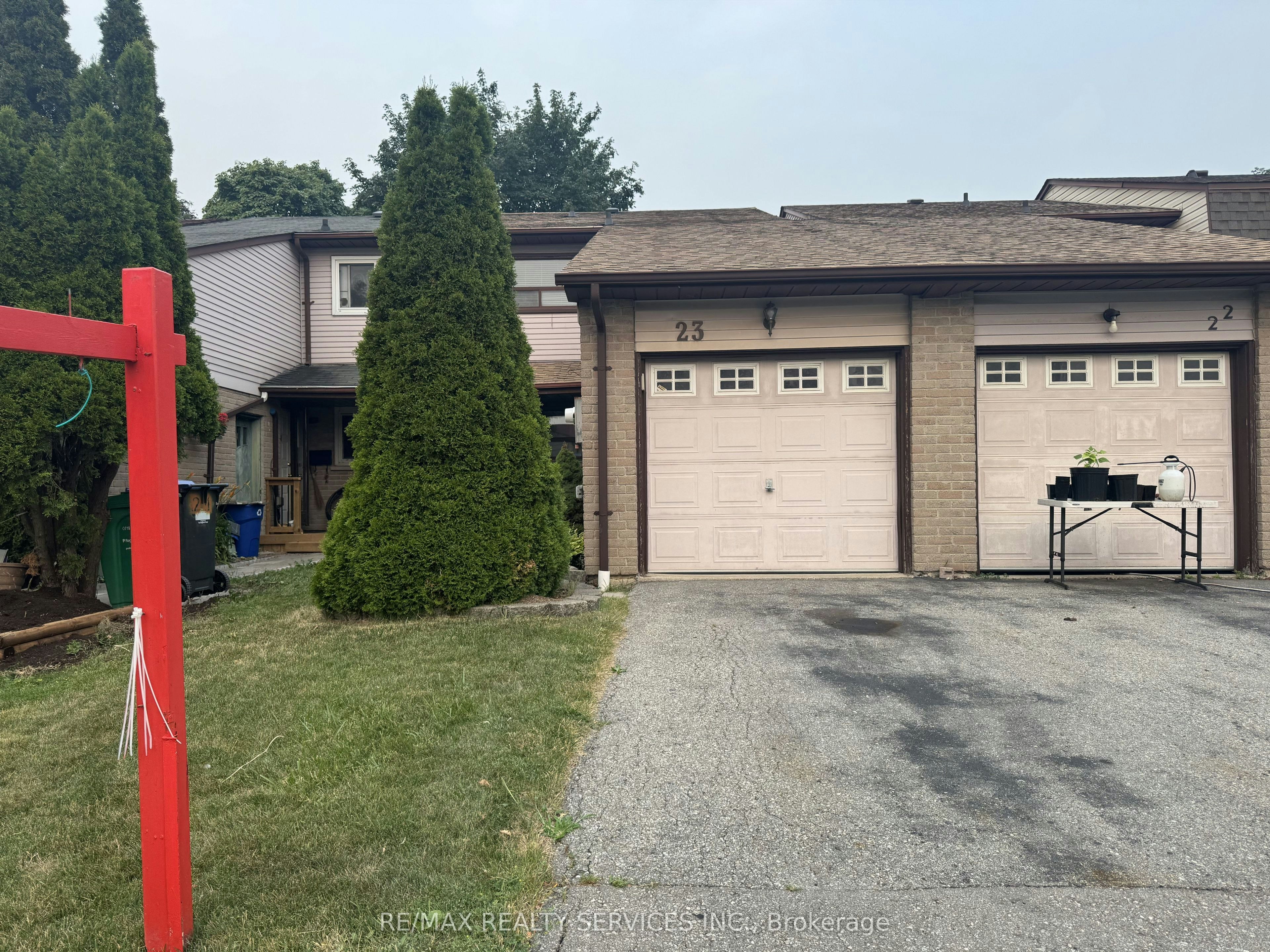 23 Scottsdale Court, Brampton, ON, L6W 3R8