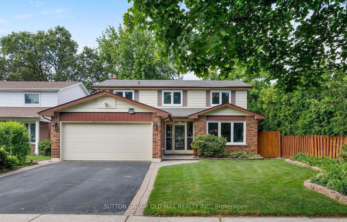 853 Kowal Drive, Mississauga, ON, L5H 3T3