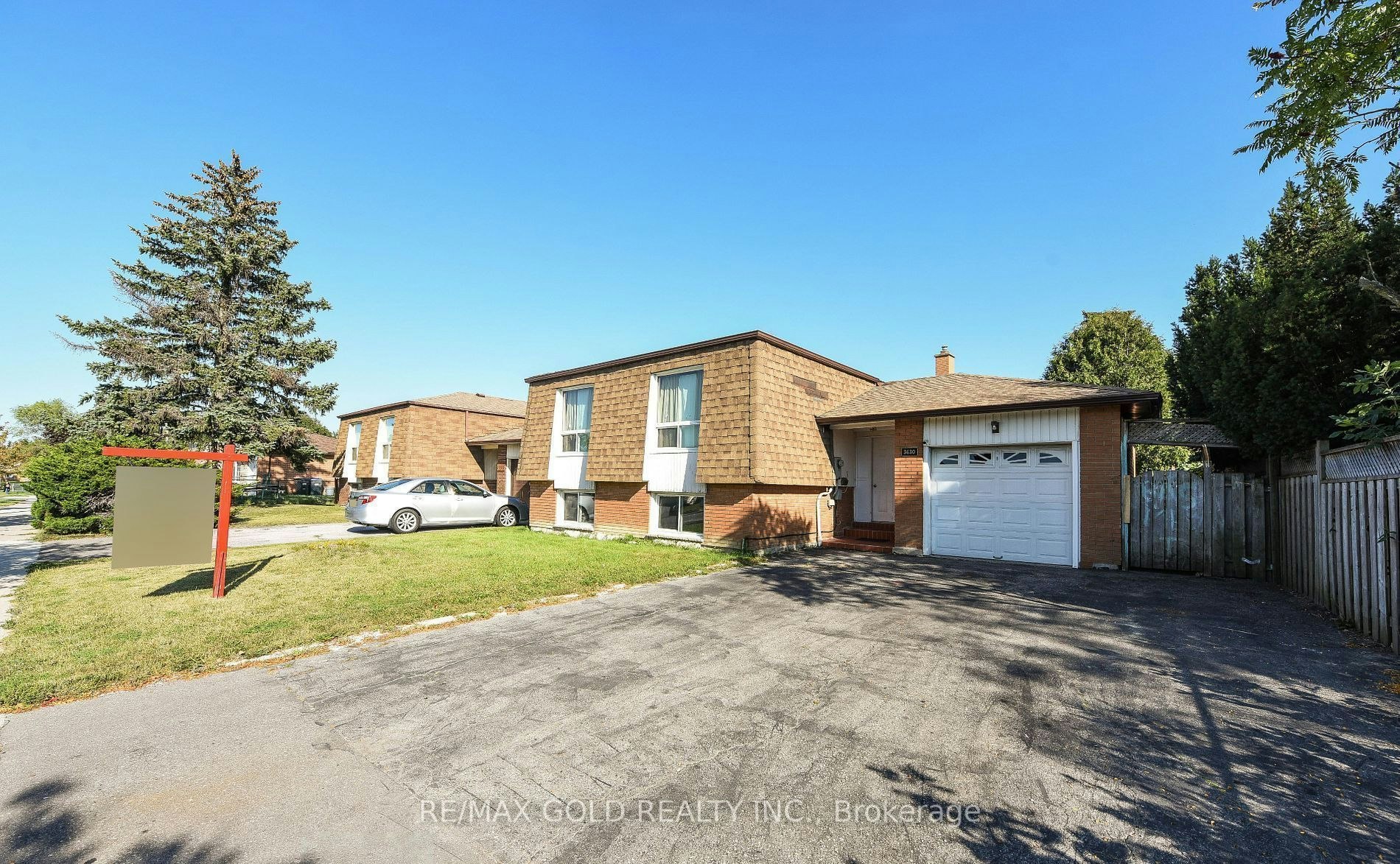 3630 Brandon Gate Drive, Mississauga, ON, L4T 3E5