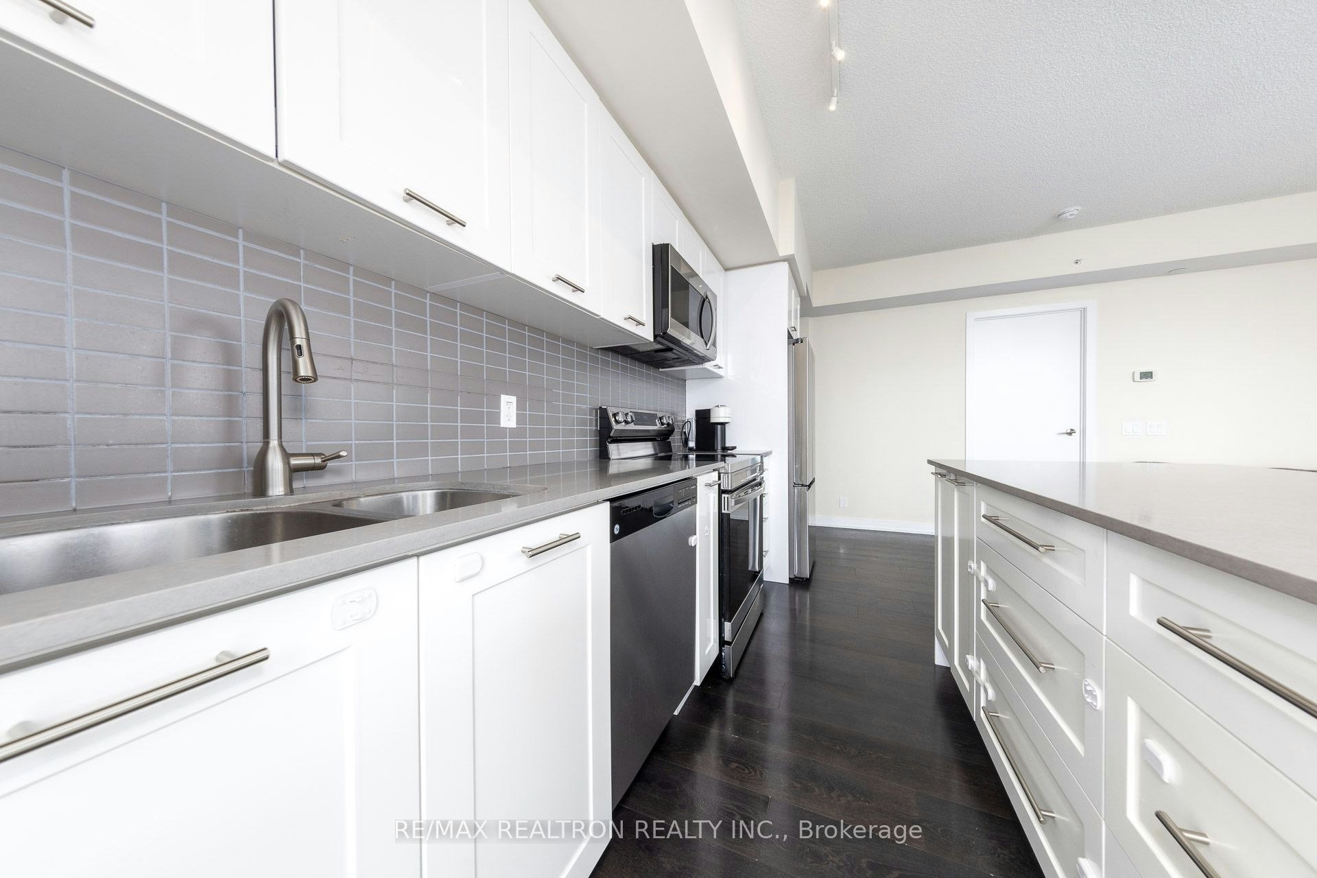 3509-2200 Lake Shore Boulevard W, Toronto, ON, M8V 1A4 - 6