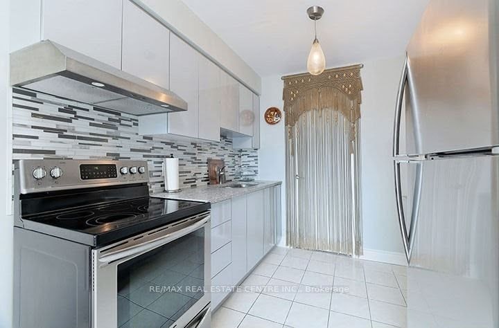 200-2170 Bromsgrove Road, Mississauga, ON, L5J 4J2 - 7