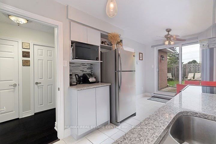 200-2170 Bromsgrove Road, Mississauga, ON, L5J 4J2 - 6