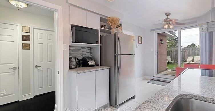 200-2170 Bromsgrove Road, Mississauga, ON, L5J 4J2 - 6