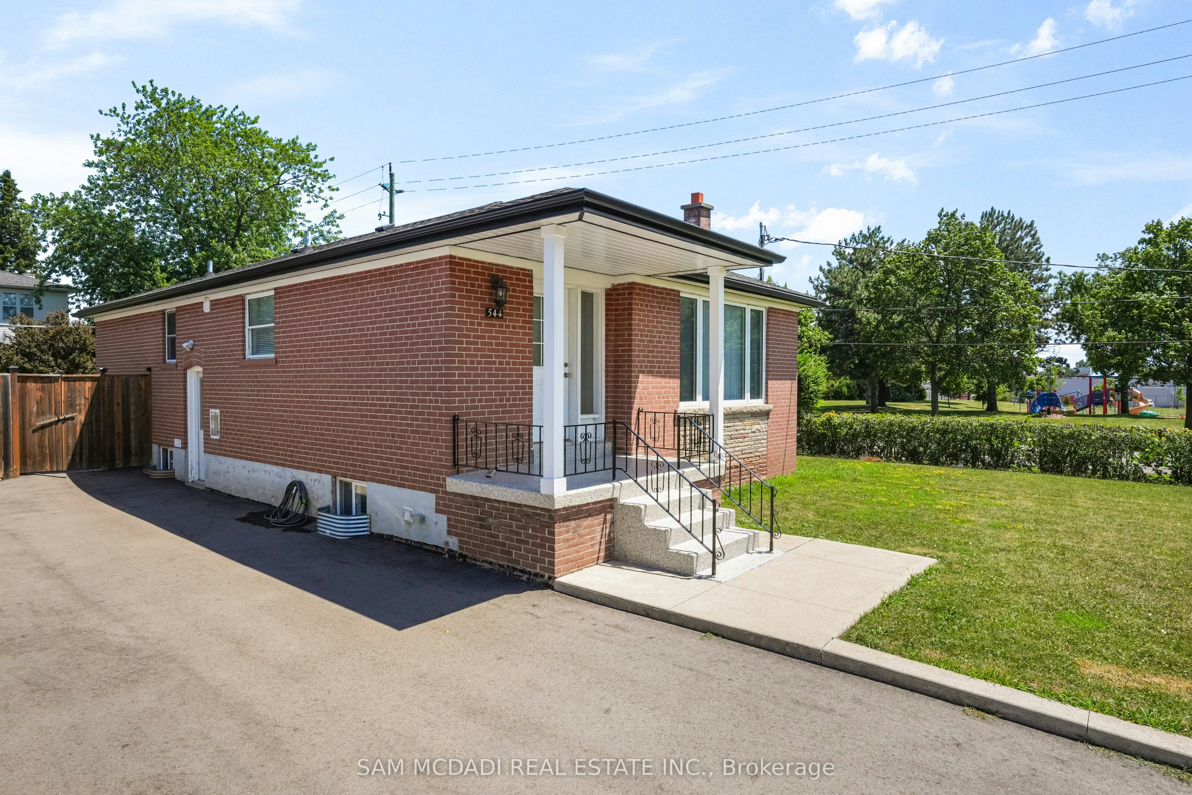 Upper-544 Sandmere Place, Oakville, ON, L6L 4G4 - 5