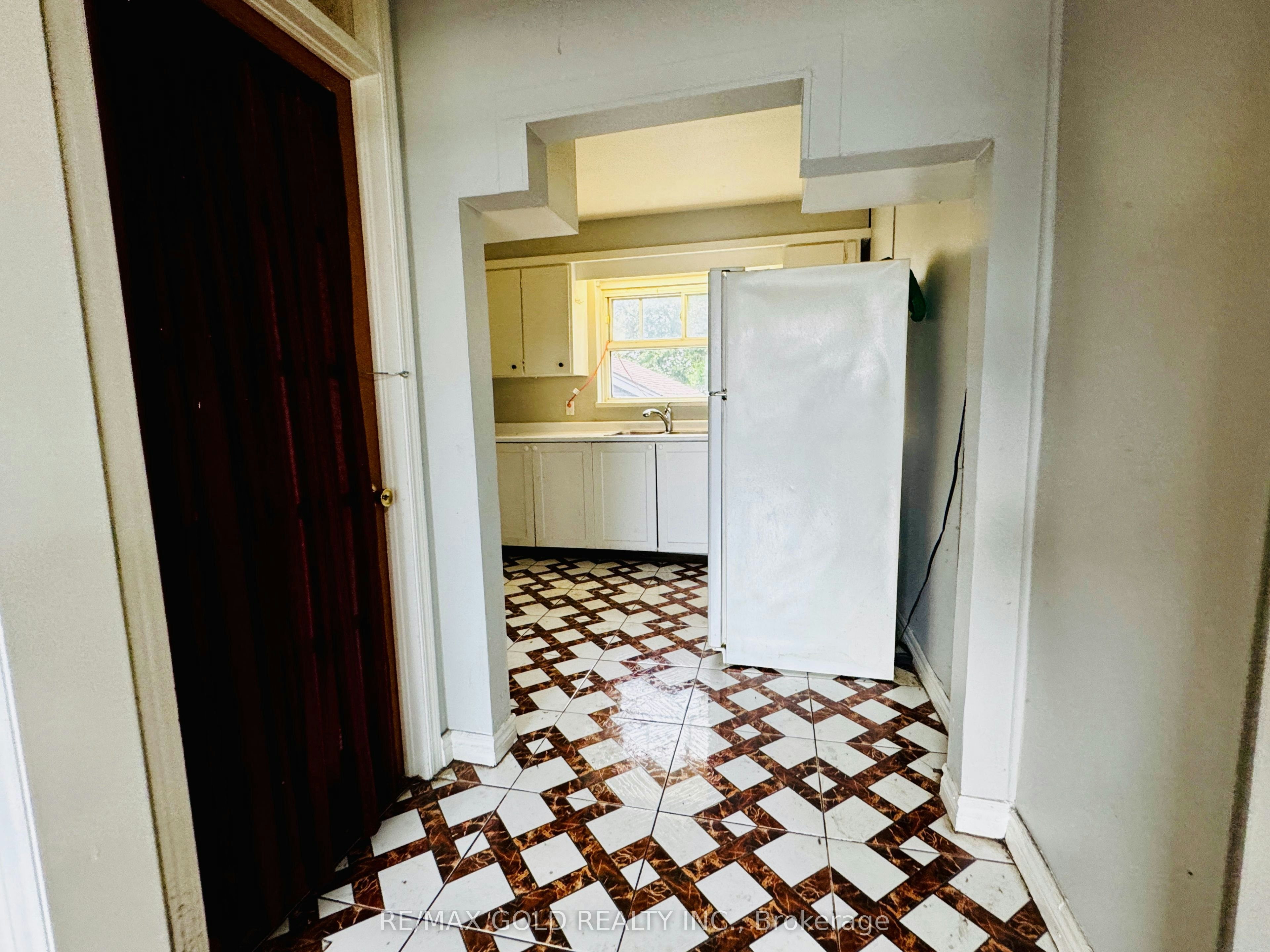 3352 Etude Drive, Mississauga, ON, L4T 1T3 - 10