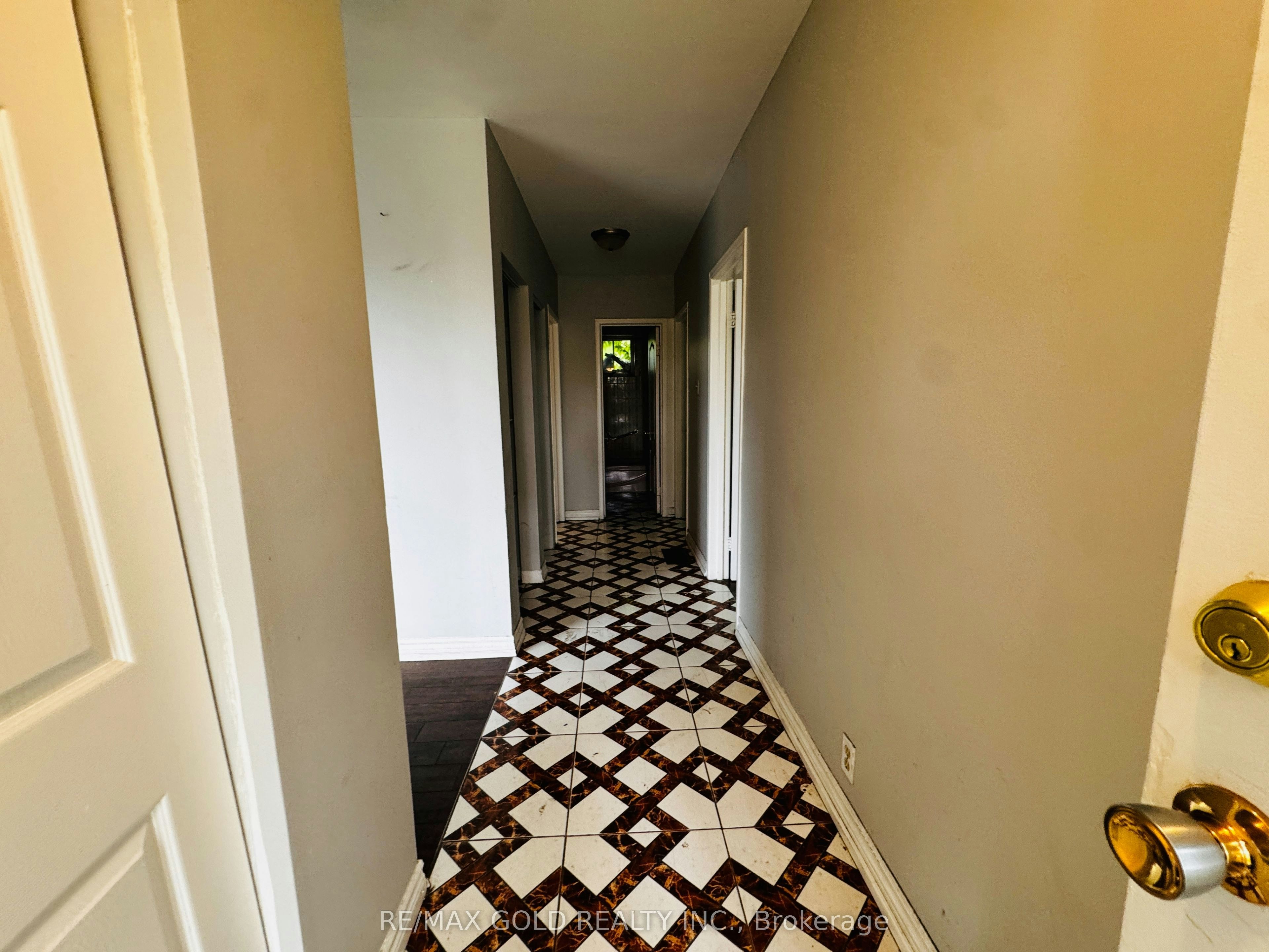 3352 Etude Drive, Mississauga, ON, L4T 1T3 - 13