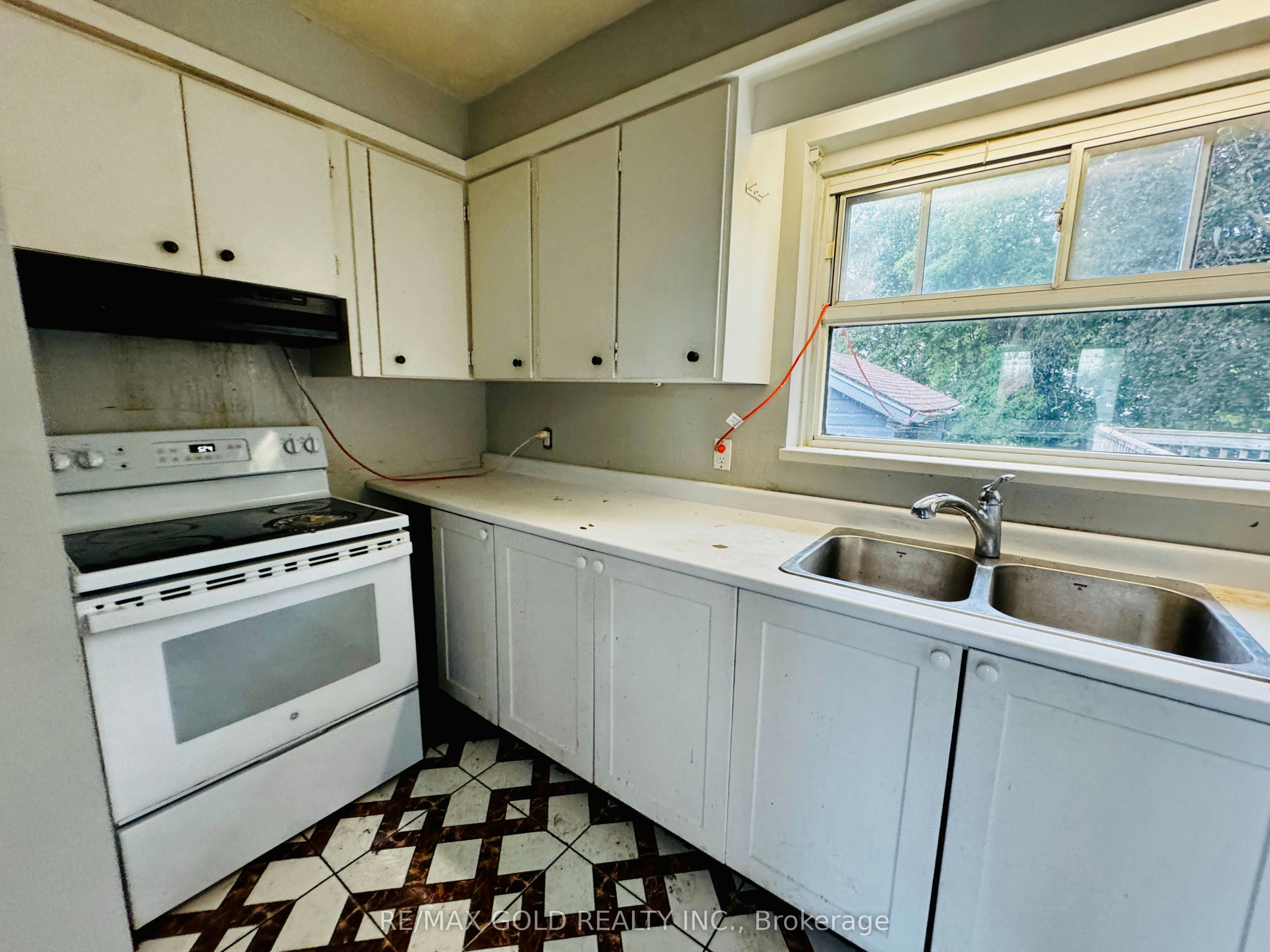 3352 Etude Drive, Mississauga, ON, L4T 1T3 - 12