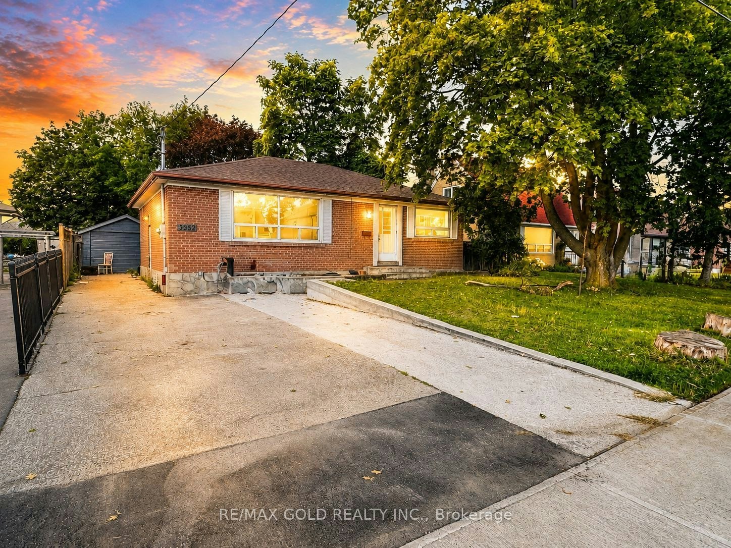 3352 Etude Drive, Mississauga, ON, L4T 1T3