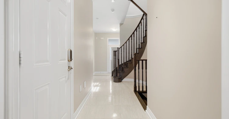 271 Sarah Cline Drive, Oakville, ON, L6M 0V4 - 3