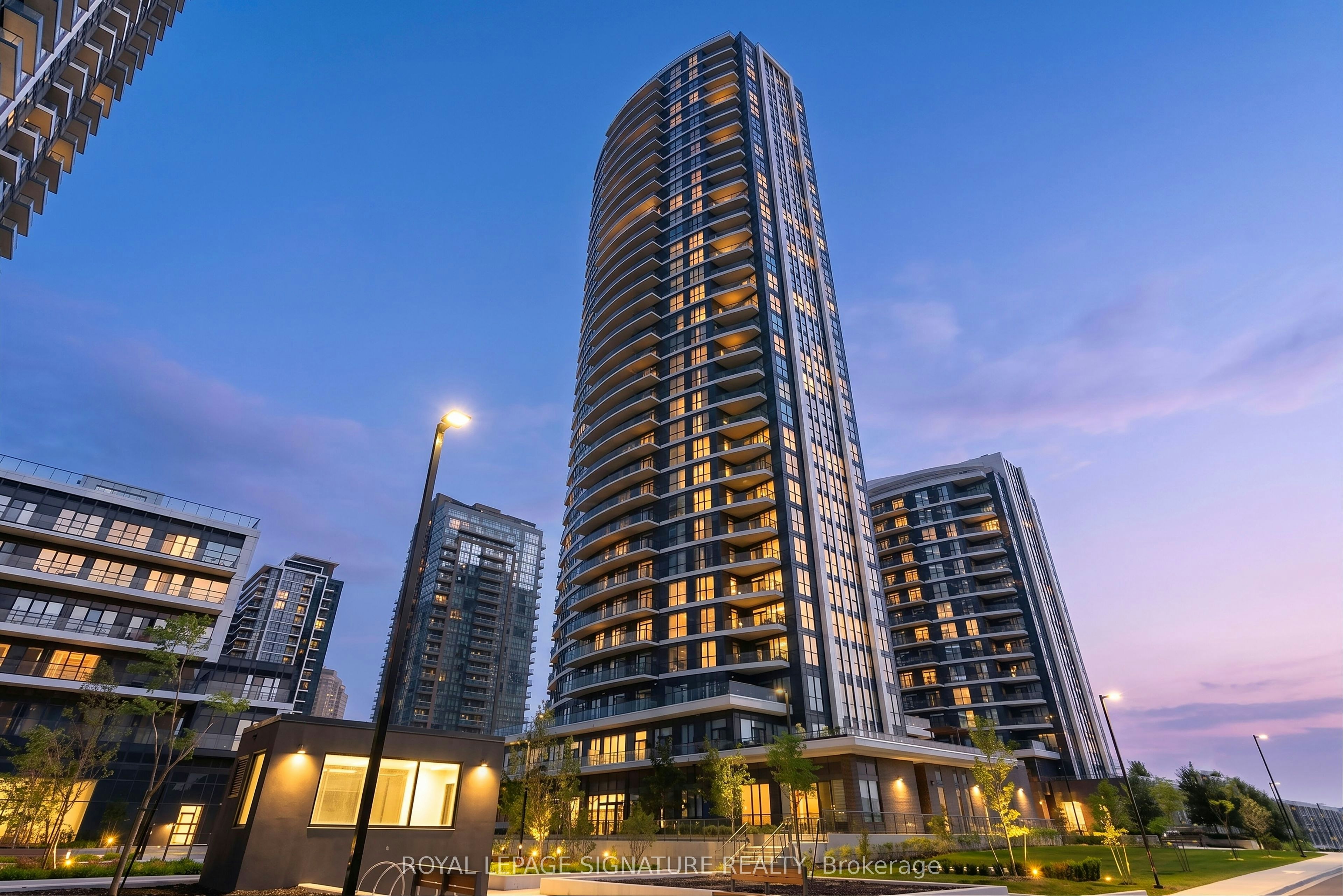 218-35 Watergarden Drive, Mississauga, ON, L5R 0G8