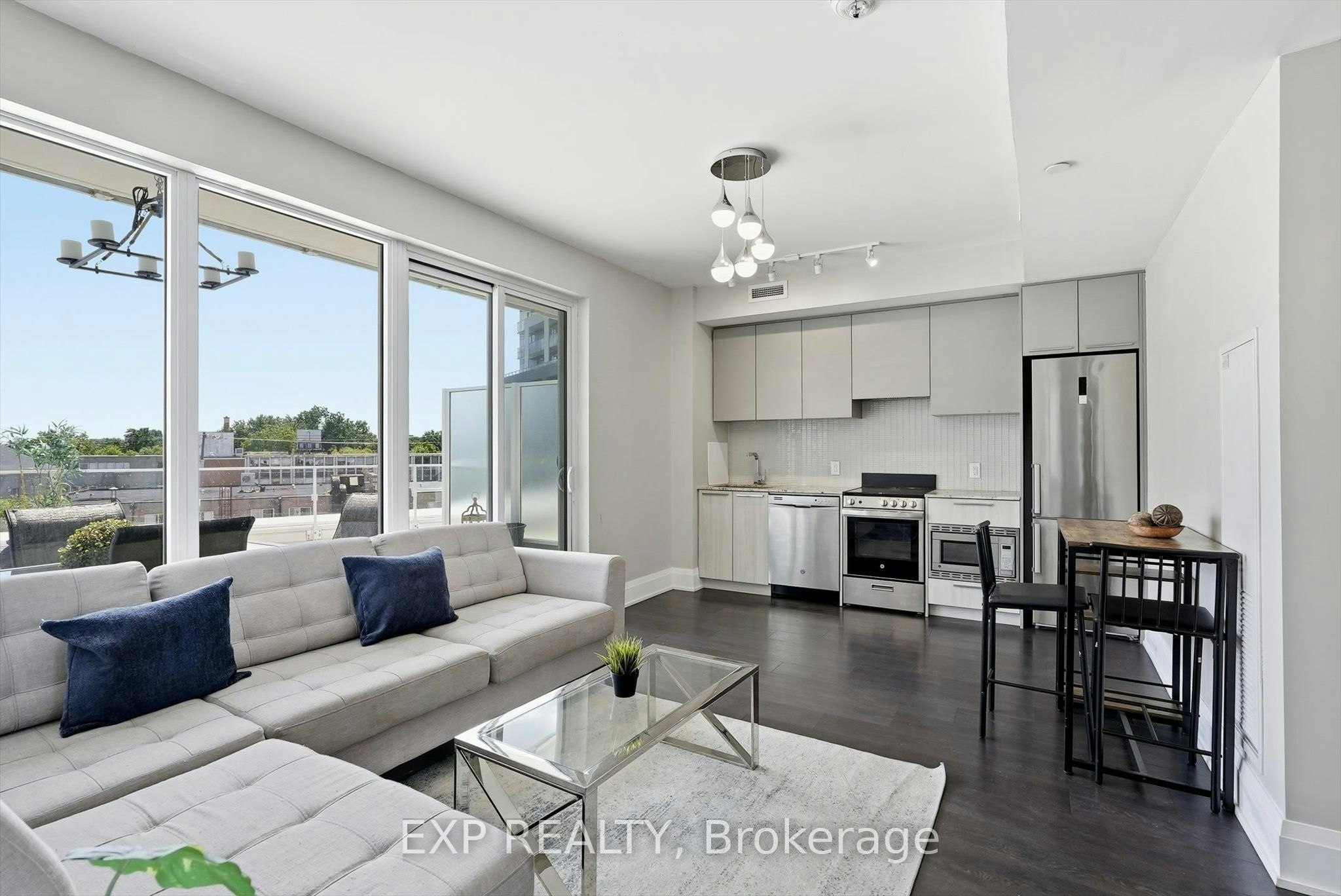 311-20 Brin Drive, Toronto, ON, M8X 0B2 - 3